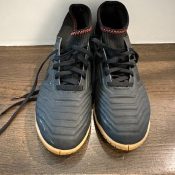 Adidas Predator Mid Indoor shoe - Picture 2 of 4